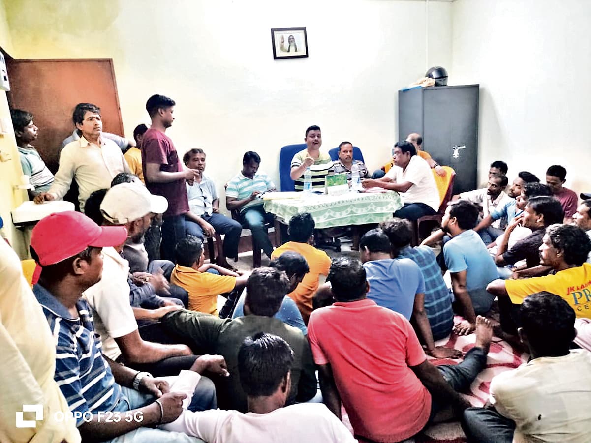 East Singhbhum News : यूसिल प्रबंधन समझौता पर अमल करे, वरना आंदोलन