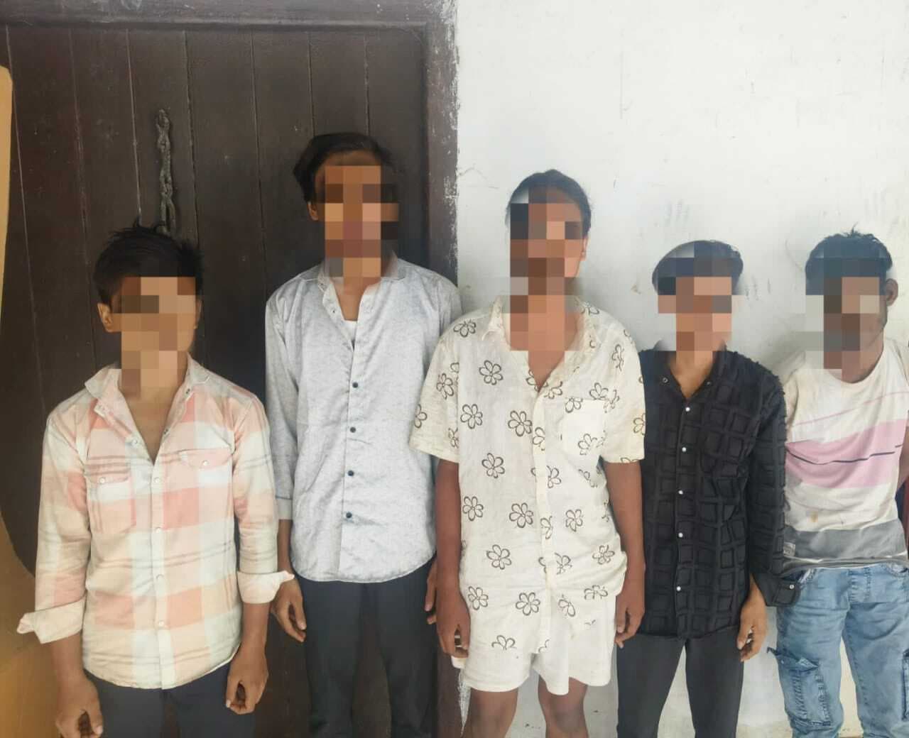 डकैती की योजना बनाते पांच अपराधी गिरफ्तार, पिस्टल व कारतूस बरामद