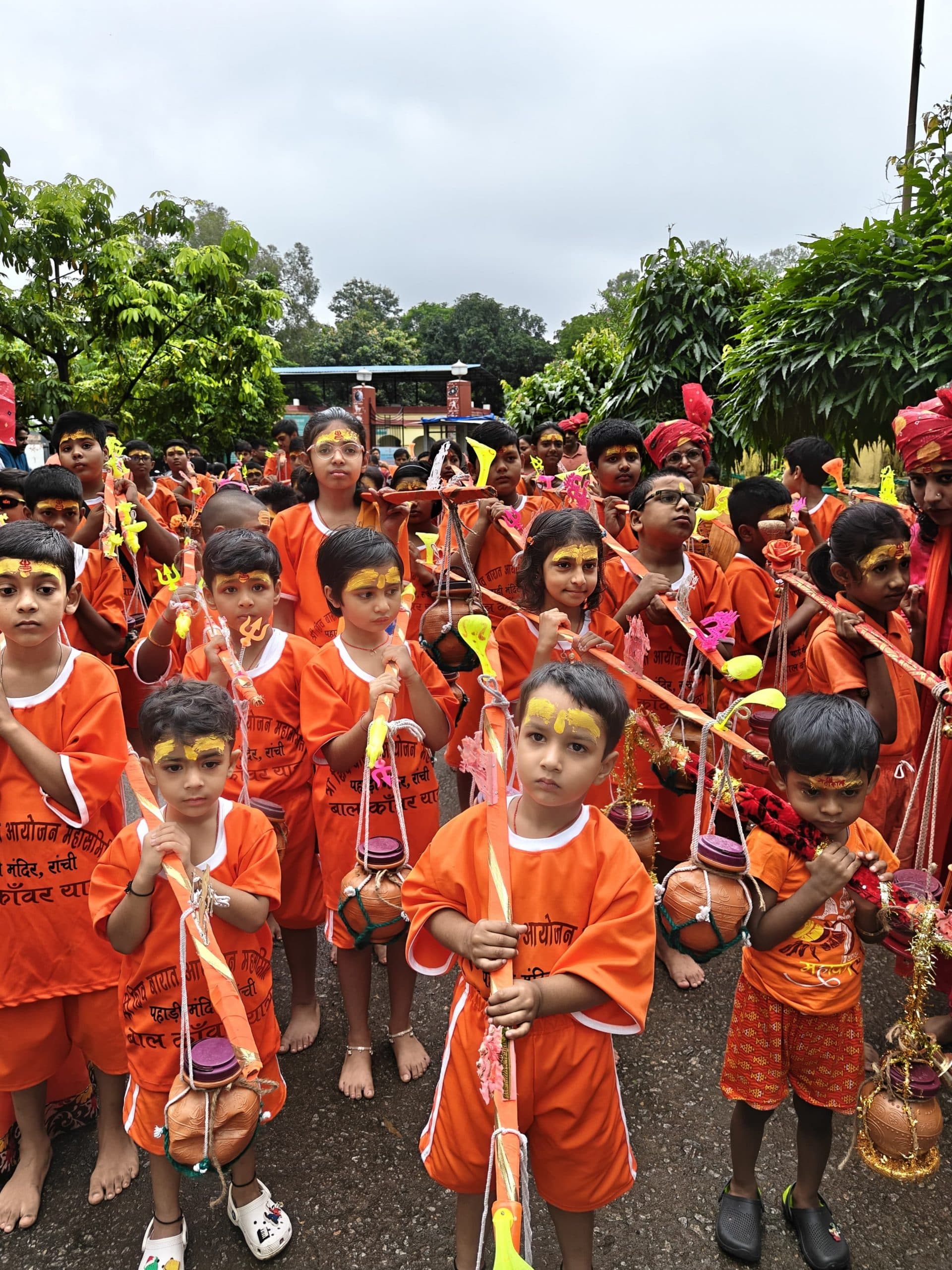 Ranchi News महादेव के नन्हे भक्तों ने किया जलाभिषेक