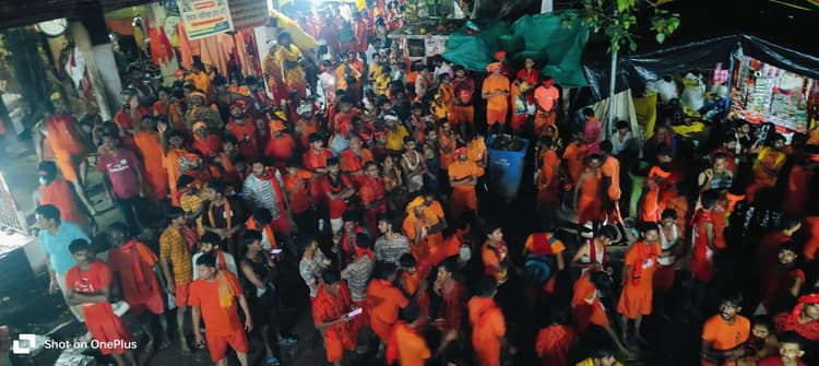 डेढ़ लाख से ज्यादा श्रद्धालुओं ने बाबा गुप्तेश्वरनाथ पर किया जलाभिषेक