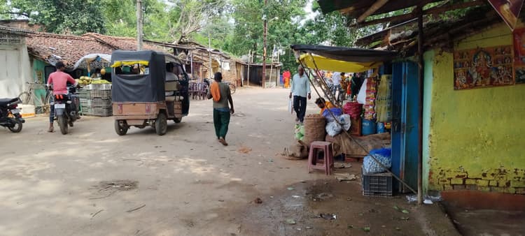 पुरानी दुकानों को तोड़कर नगर पर्षद बनवायेगी मार्केट  कॉम्पलेक्स