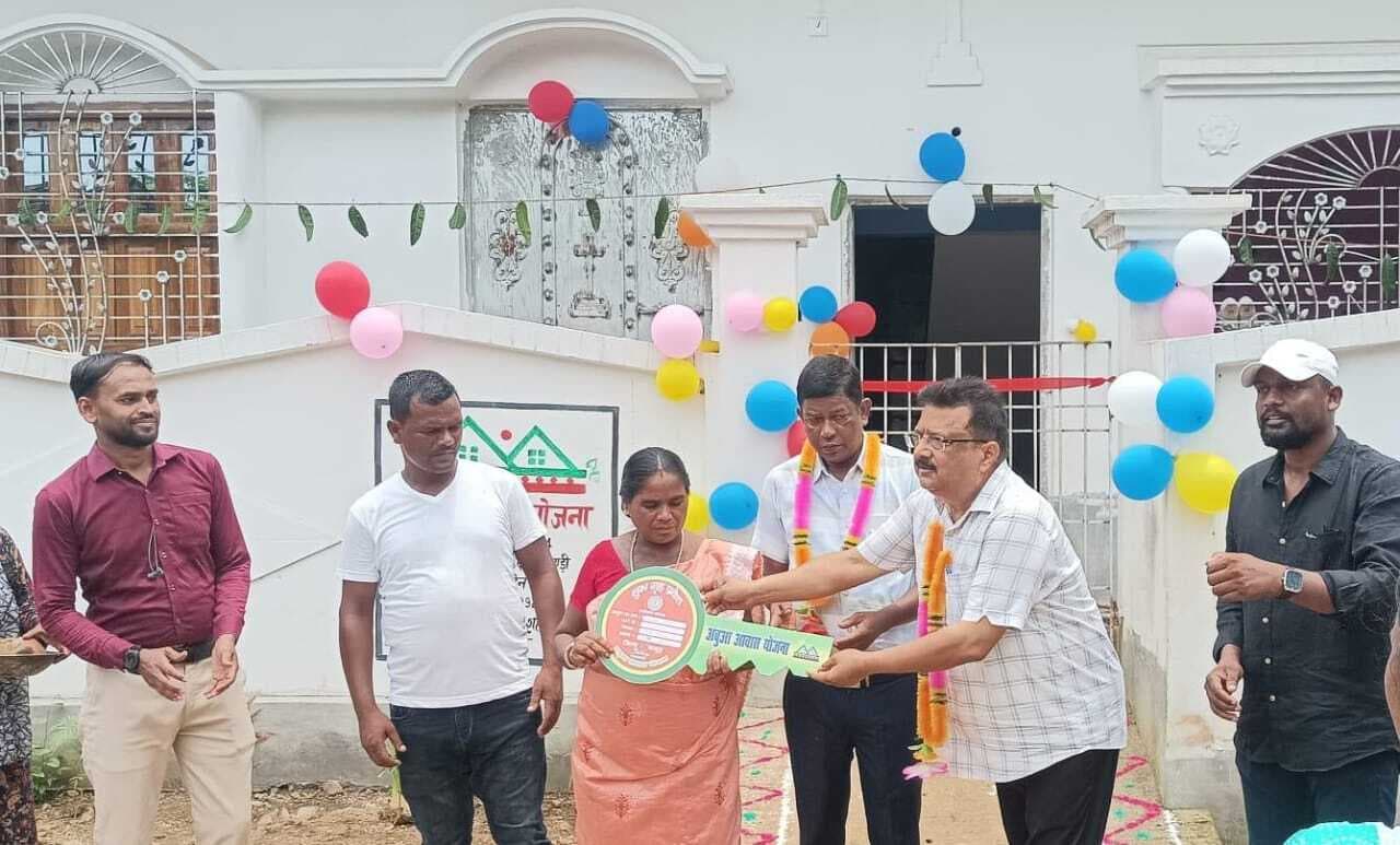 जिले में 1500 लाभुकों को अबुआ आवास में कराया गया गृह प्रवेश