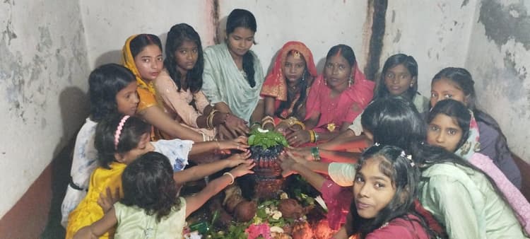 रोह के मंदिरों में श्रद्धालुओ ने किया जलाभिषेक और रुद्राभिषेक