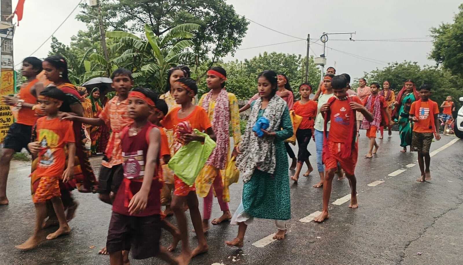 hajipur news. दिग्विजय कांवर यात्रा में शामिल हुए हजारों भक्त