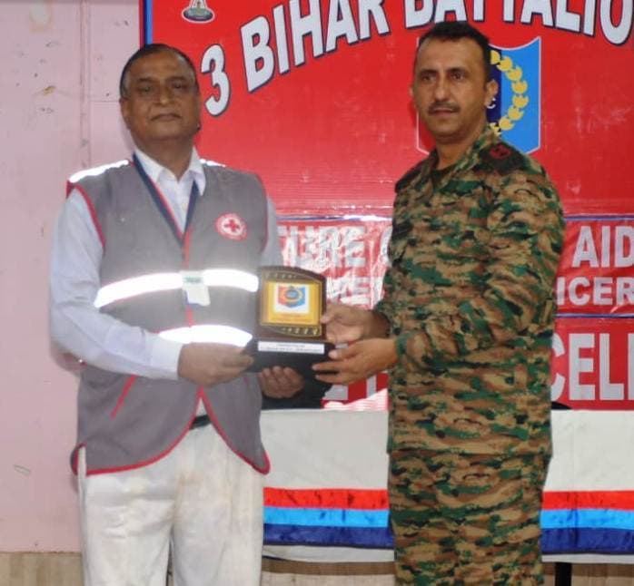 एनसीसी बटालियन ने मास्टर ट्रेनर को किया सम्मानित