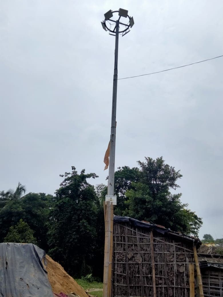 औराहीडुब्बा टोला में महीनों से खराब पड़ी हाइमास्ट लाइट