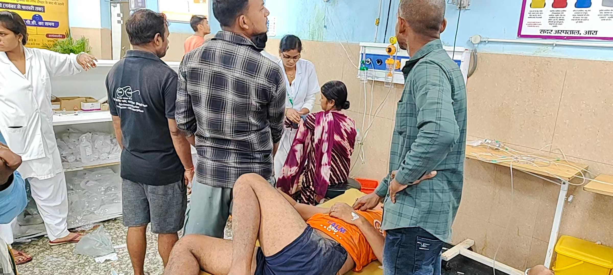 कांवरियों से भरा पिकअप वैन अनियंत्रित होकर पलटा, डेढ़ दर्जन जख्मी