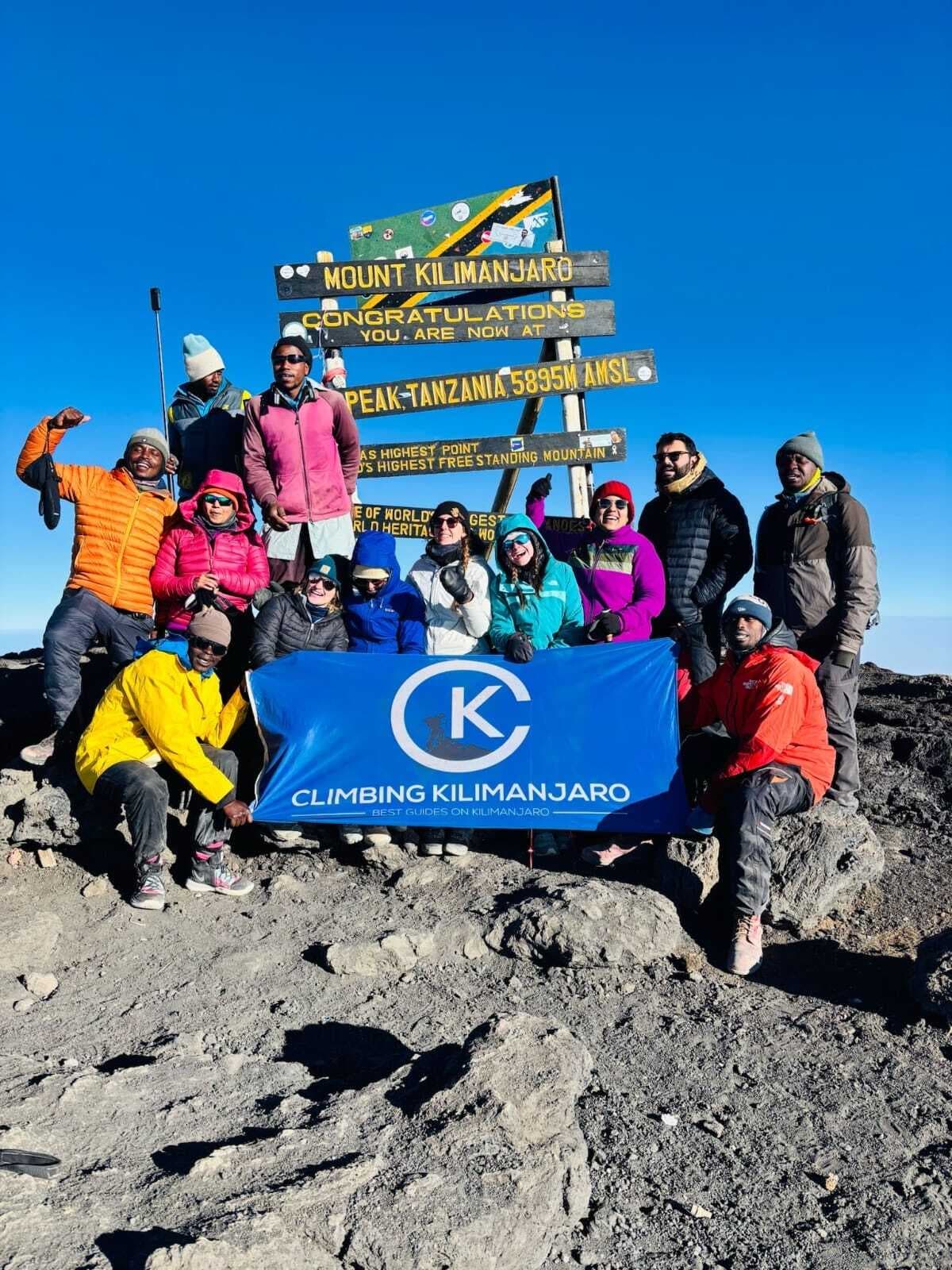 nisha and climbed kilimanjaro : शहर के निशा आनंद ने किलिमंजारो की चोटी की फतह