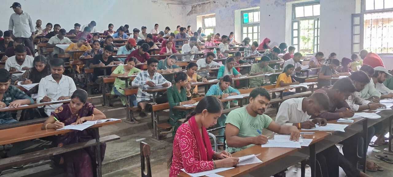 स्नातक पार्ट-2 बैकलॉग सब्सिडियरी परीक्षा के पांचवें दिन 85 छात्र रहे अनुपस्थित