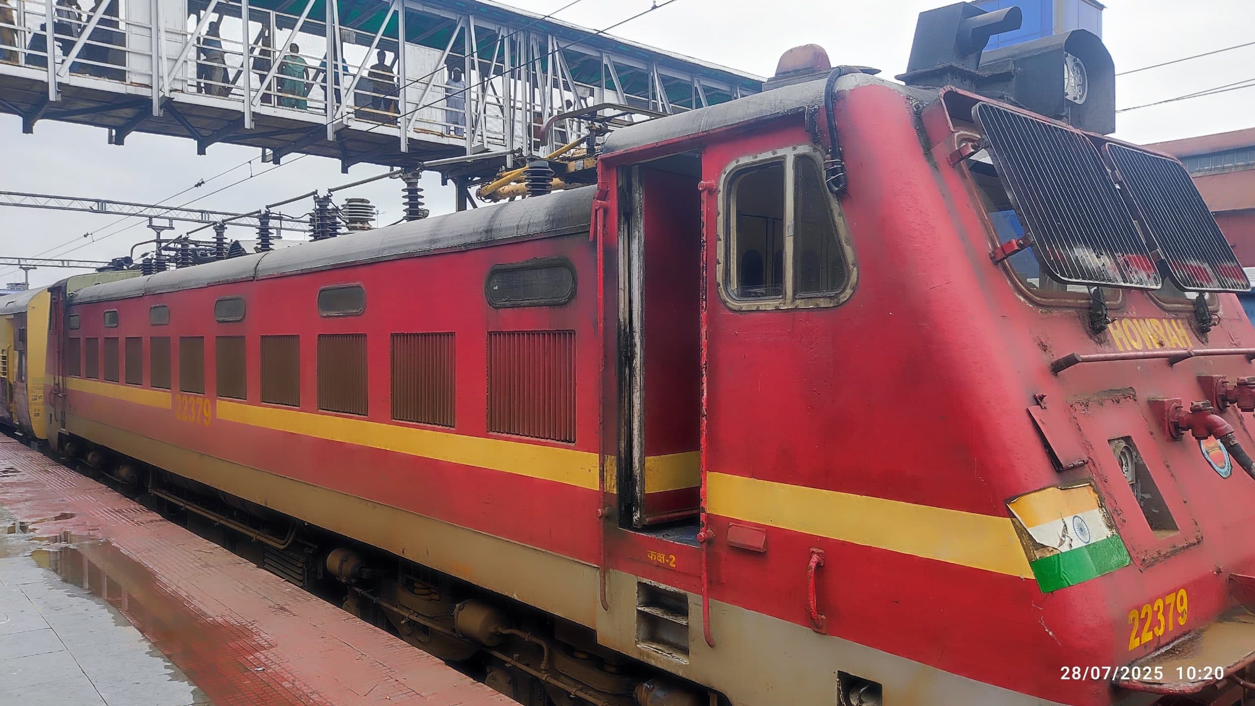 देवघर जाने वाली ट्रेन पांच घंटे विलंब से देवघर रवाना