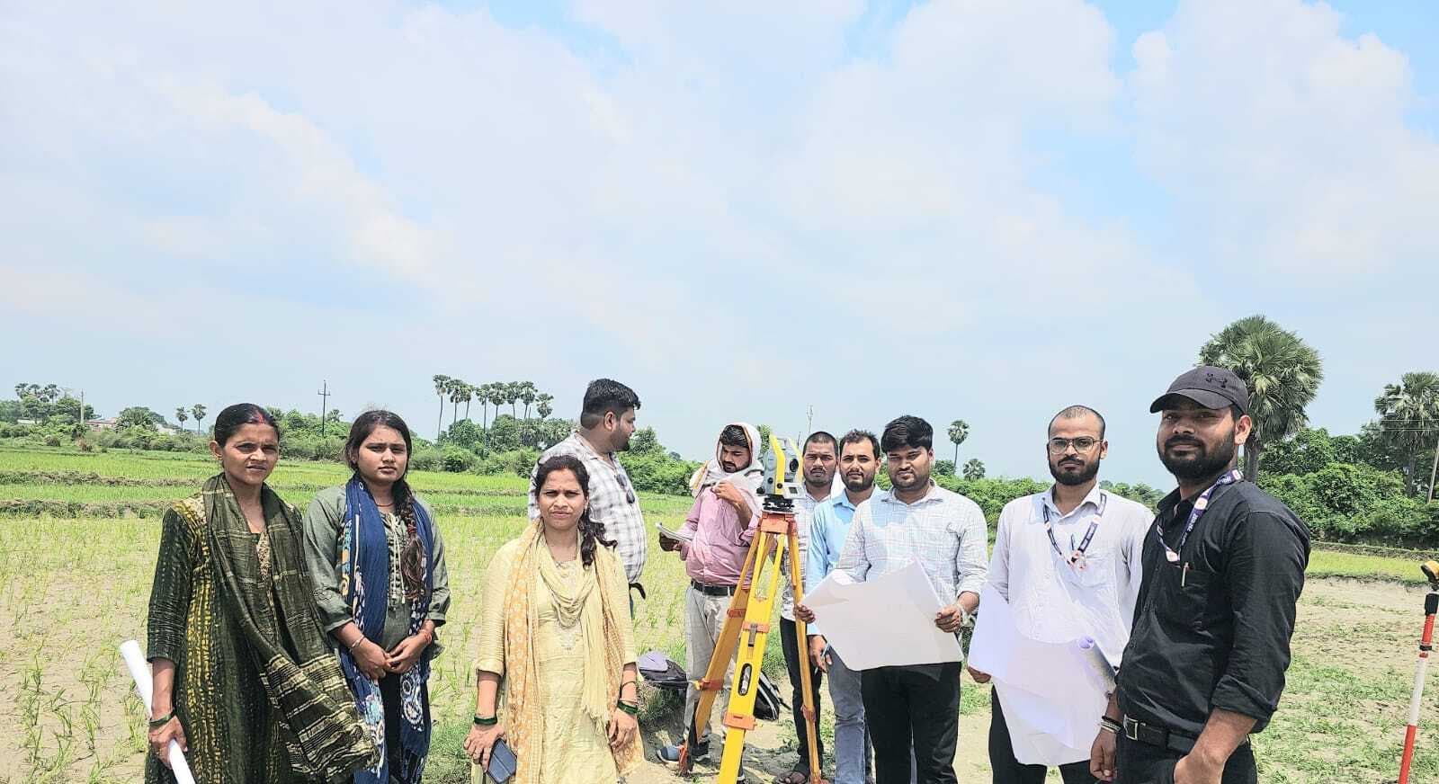 हथुआ में सर्वे के साथ-साथ सीमा सत्यापन का भी चल रहा काम