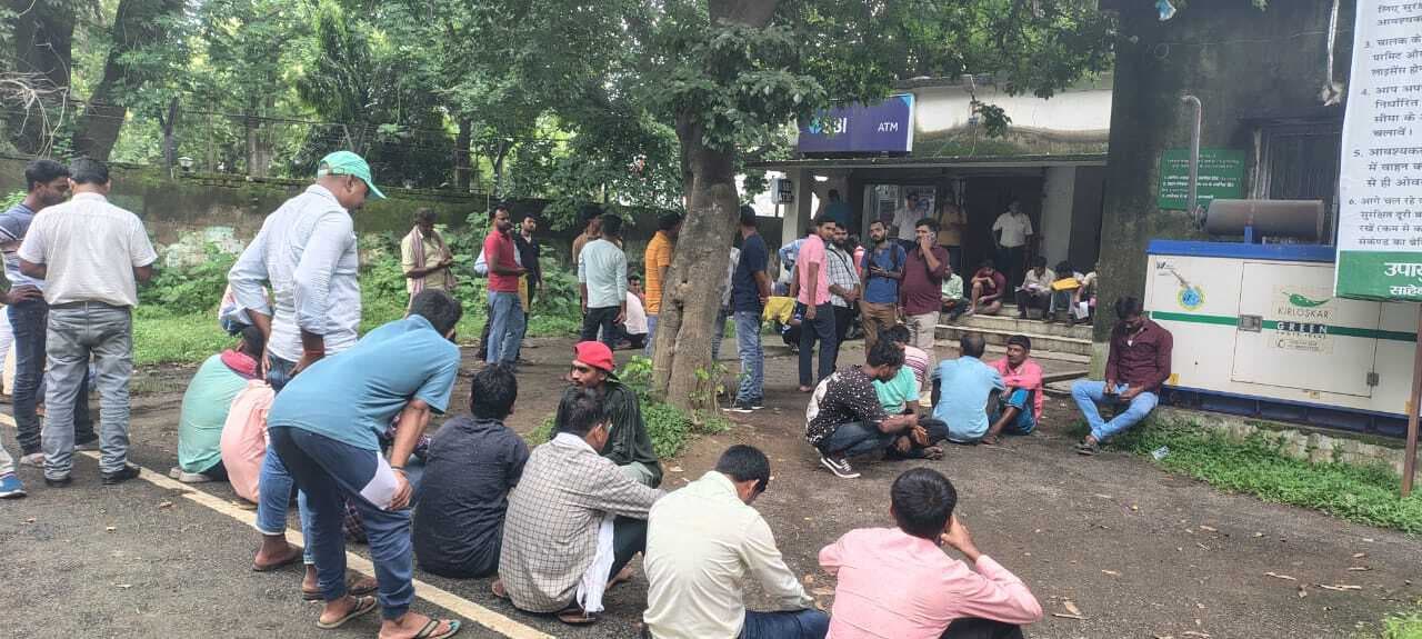 कैंप में 50 ऑटो रिक्शा चालक-मालिकों को मिले परामर्श