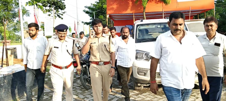 बाबा गोरखनाथ धाम पहुंचे एसपी, विधि-व्यवस्था का लिया जायजा