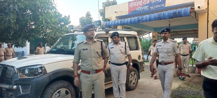 एसपी ने किया थाने का औचक निरीक्षण