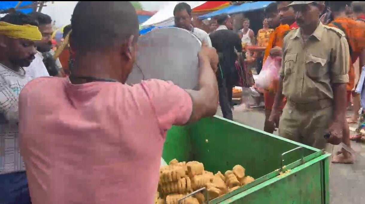 श्रावणी मेला क्षेत्र में नकली खोआ से बना 300 किलो पेड़ा कराया नष्ट