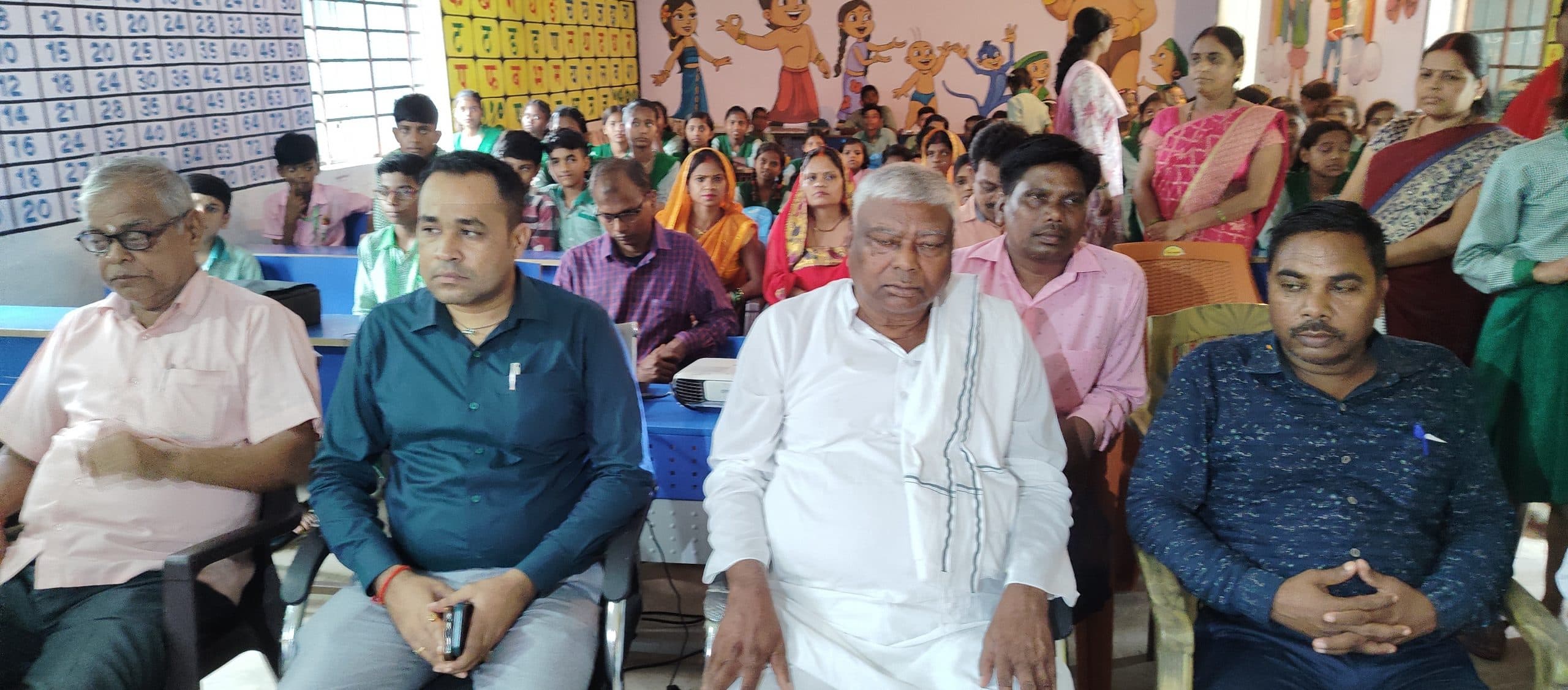 Dhanbad News : विवेकानंद सेवाश्रम मवि टुंडी का चयन सर्वोत्कृष्ट पीएमश्री स्कूल के रूप में