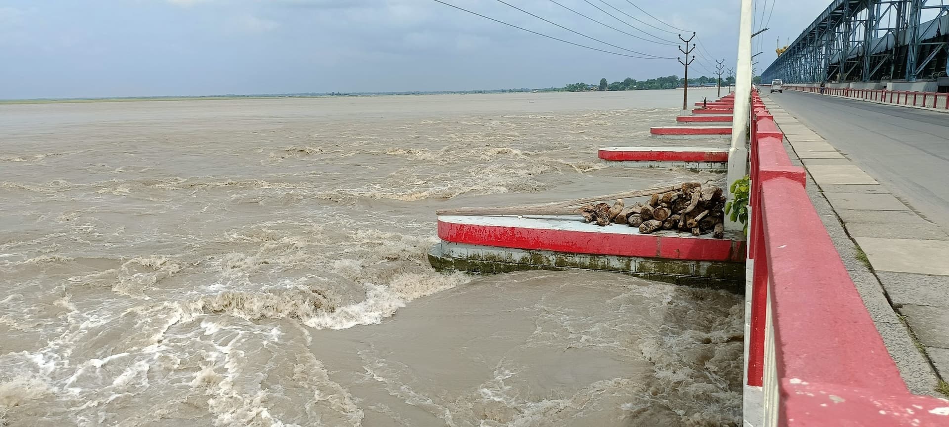 कोसी नदी के जलस्तर में फिर हुई बढ़ोतरी