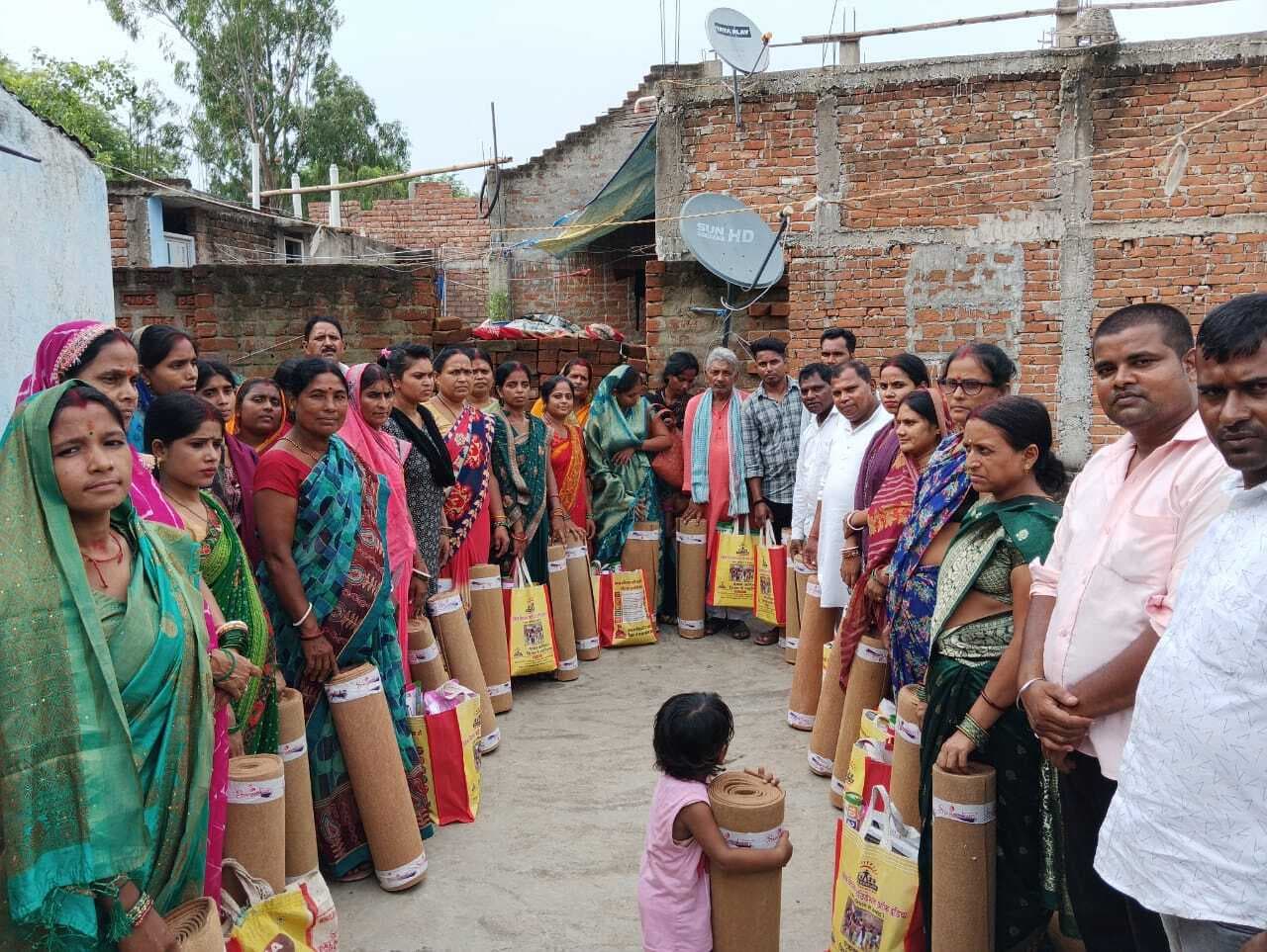एकल विद्यालय के आचार्यों द्वारा किया गया बैठक