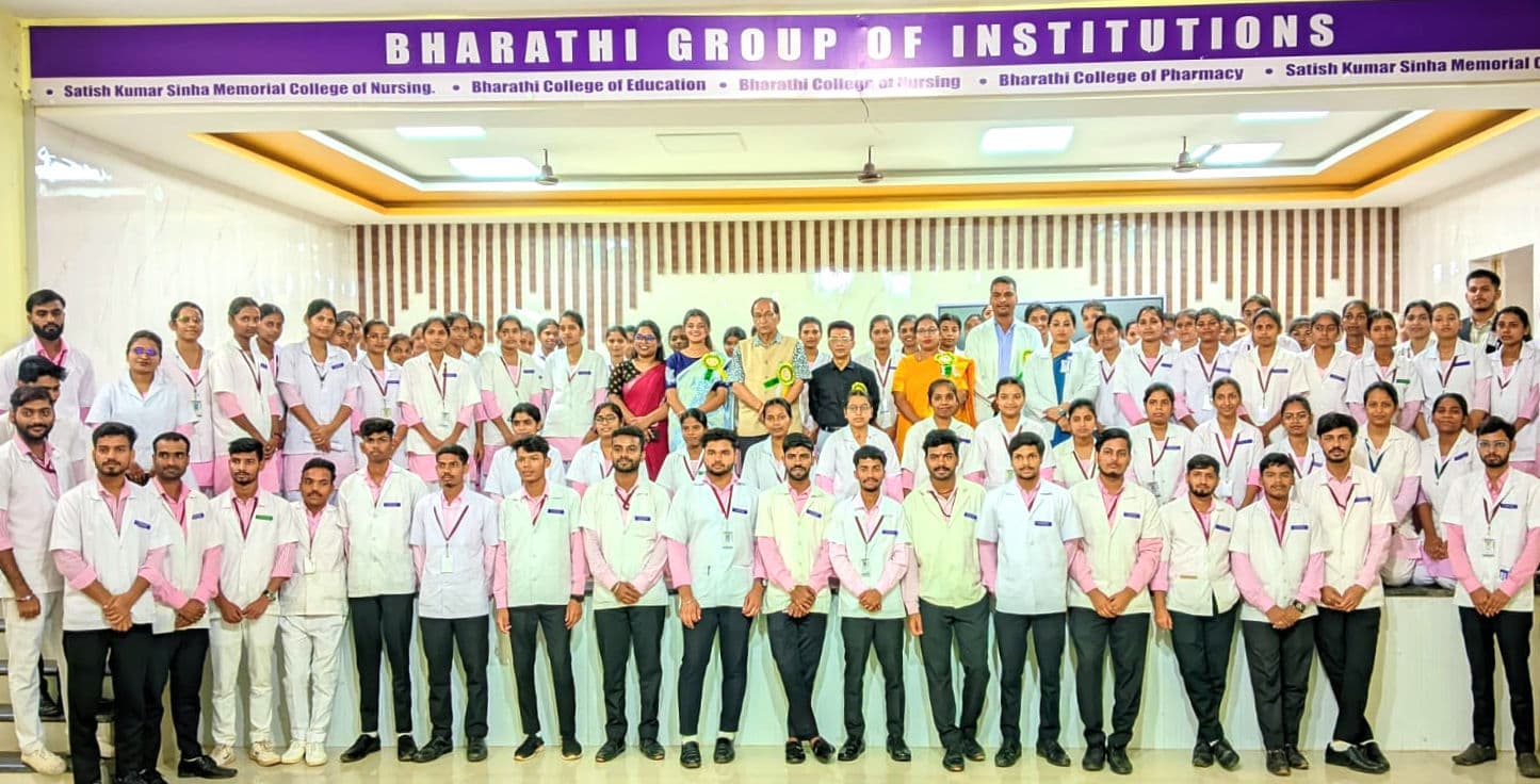 व्यक्तित्व में निखार लायें विद्यार्थी