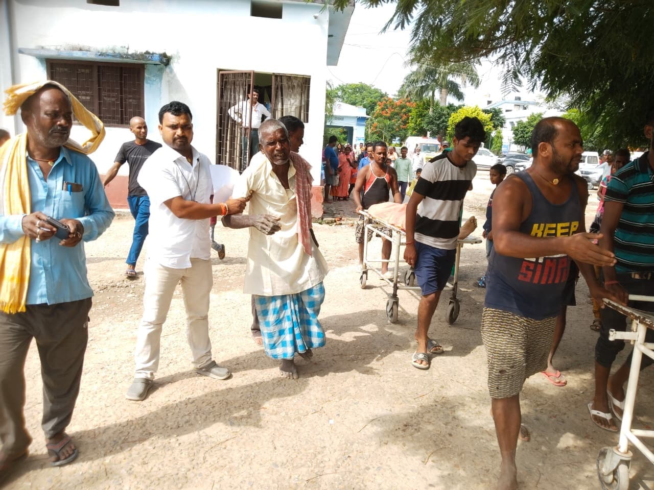 Motihari: एक साथ आठ दोस्तों ने नदी में लगायी छलांग, दो की मौत