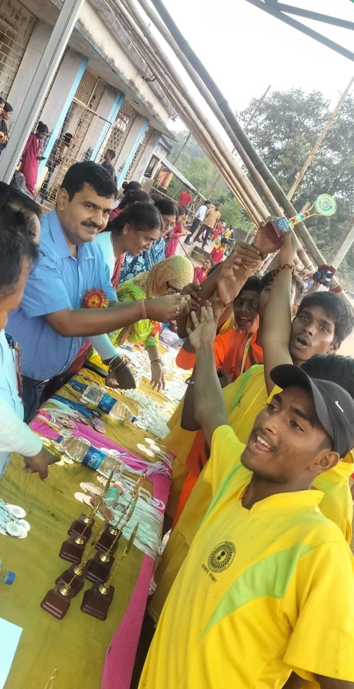 Bokaro News : खेल प्रतियोगिताओं में बच्चों ने दिखायी प्रतिभा