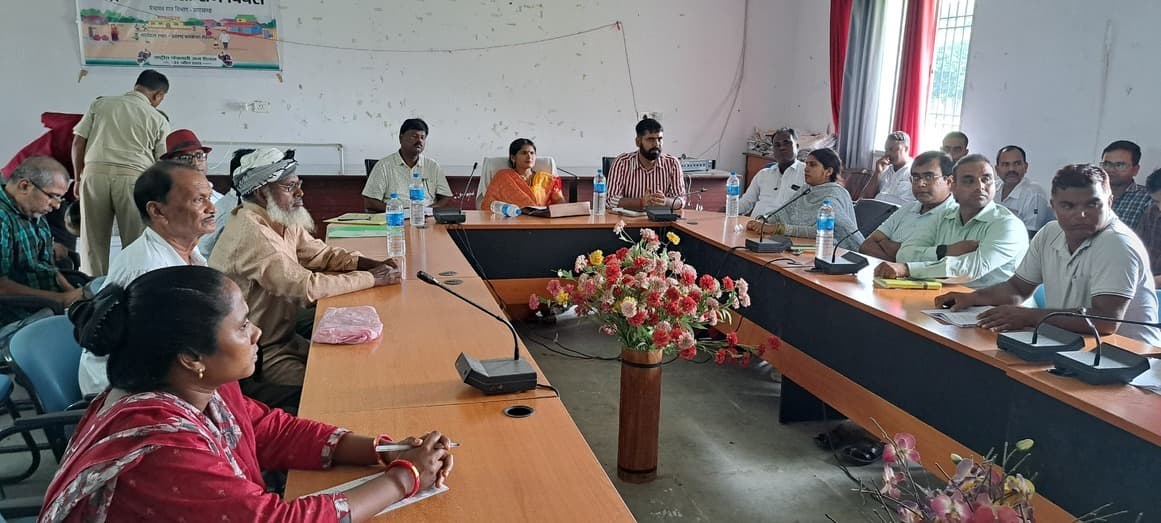 पंचायत समिति की बैठक में योजनाओं की समीक्षा व शिकायतों पर हुई चर्चा