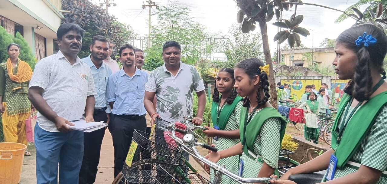 Chaibasa News : एक साल में जिले के सभी स्कूलों में नियुक्त होंगे पर्याप्त शिक्षक : जगत