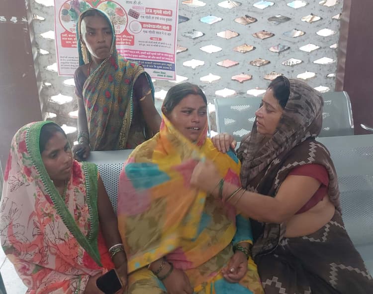 Saran News : खेत में मोटर चलाते समय बिजली की चपेट में आये किसान, हुई मौत