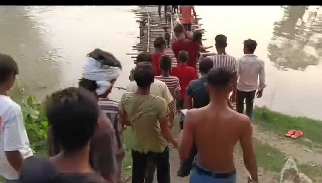 स्कूल से लौटने के समय नहर में गिरी छात्रा, डूबने से गयी जान, छितौली और संतपुर गांव के बीच पुल नहीं, चचरी ही बना सहारा