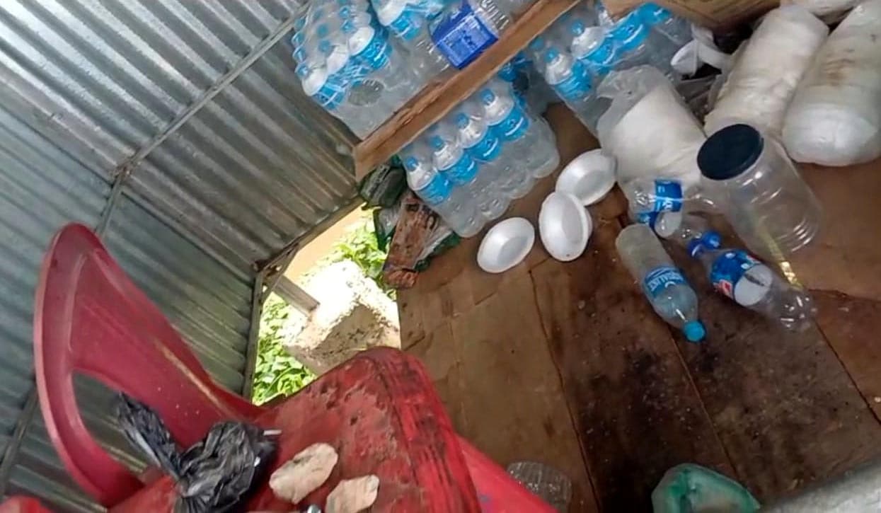 पान दुकान के गुमटी से हजारों की चोरी