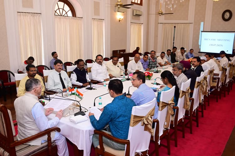 Ranchi news : रेडक्रॉस की कार्यप्रणाली को अधिक प्रभावी एवं जन कल्याणकारी बनायें : राज्यपाल