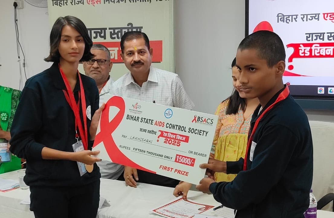 राज्यस्तरीय रेड रिबन प्रतियोगिता में बालिका विद्यापीठ के रौशन व रितिका रही अव्वल