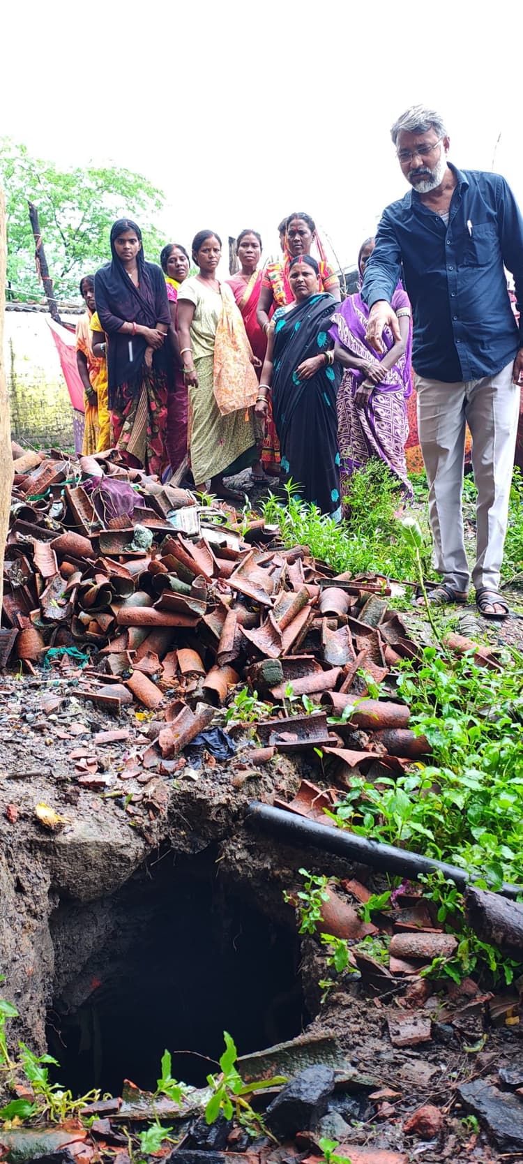 Dhanbad News : फुलारीटांड़ भुइयां पट्टी में बना गोफ, दहशत