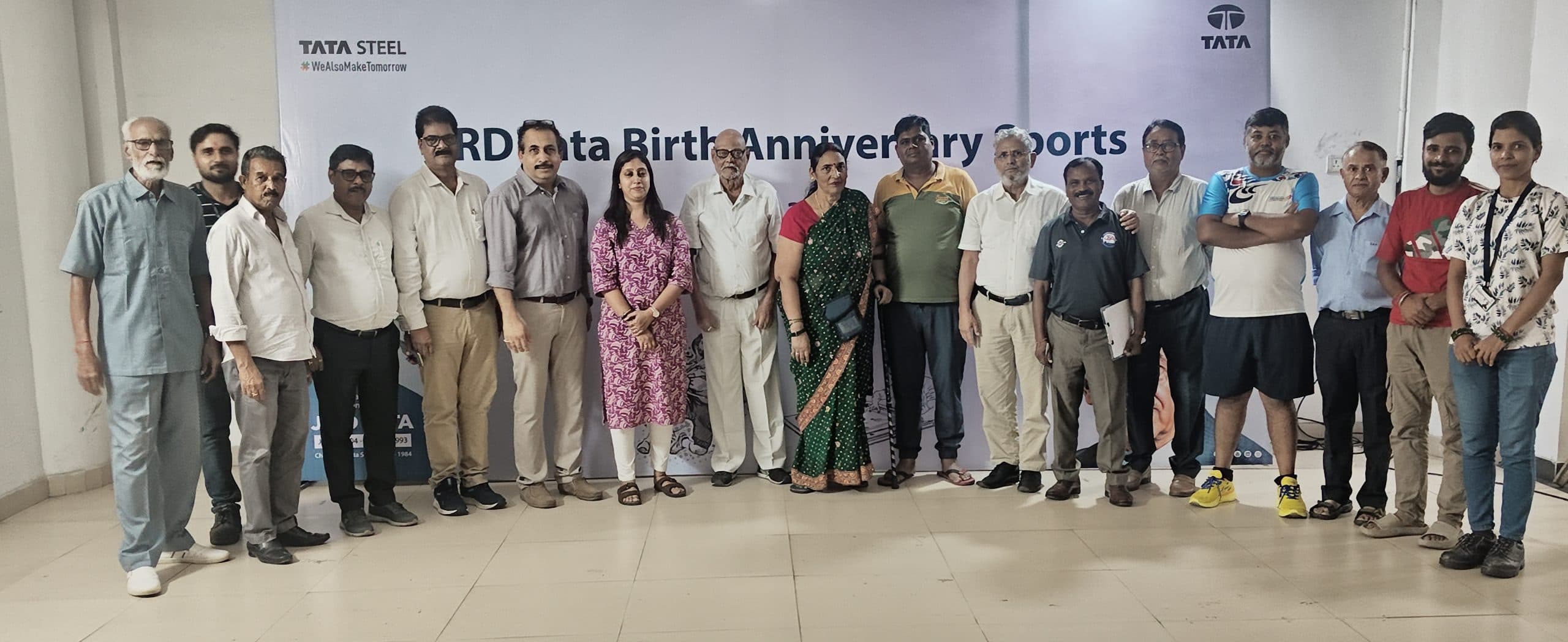senior citizen carrom tournament: जेआरडी में वरिष्ठ नागरिकों के लिए कैरम प्रतियोगिता आयोजित