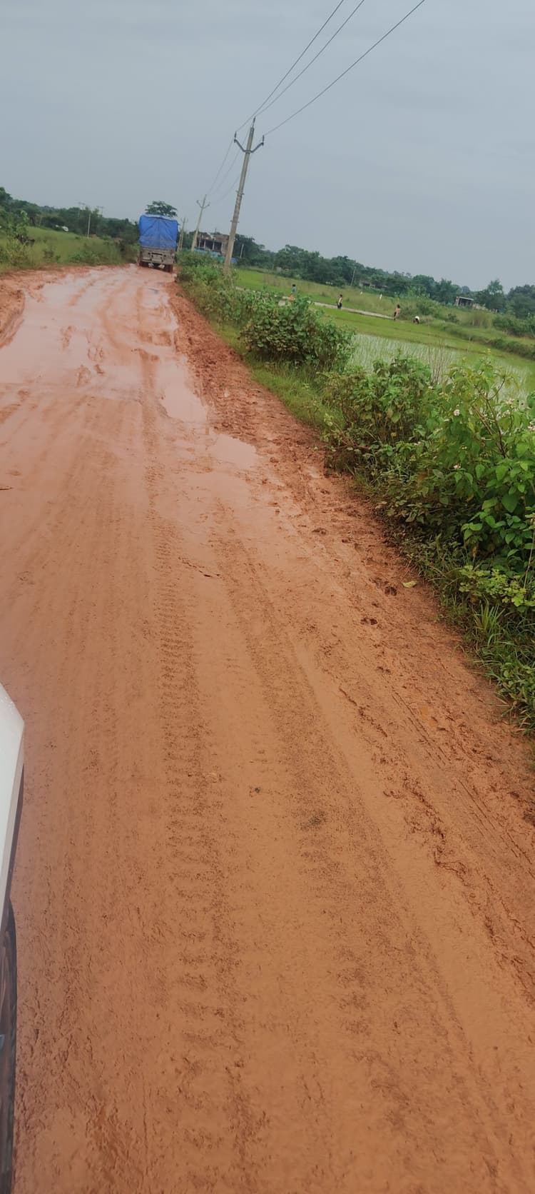 मालटोटी-जाड़ी सड़क जर्जर, परेशानी