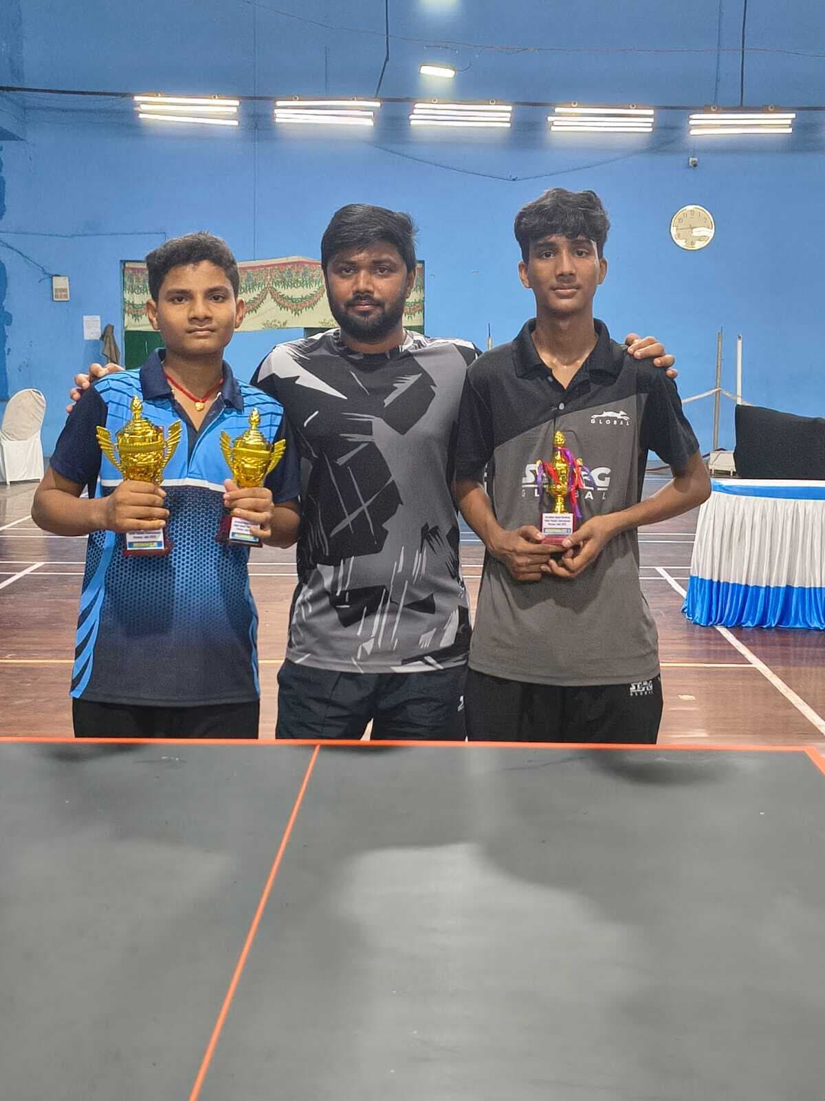 टेबल टेनिस के राज्य स्तरीय प्रतियोगिता में हिमांशु ने अंडर 13 में विजेता का जीता खिताब