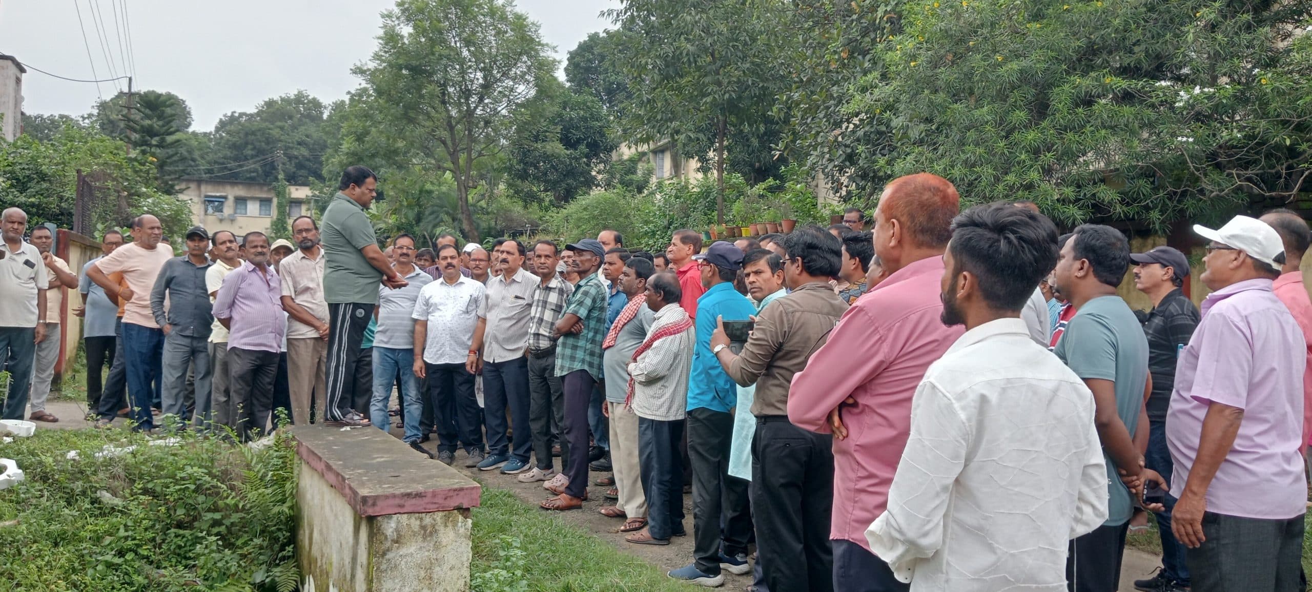 Bokaro News: स्मार्ट मीटर के विरोध में सप्लाई मजदूरों का प्रदर्शन दूसरे दिन भी जारी