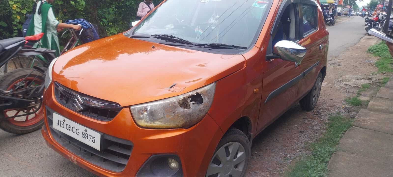 Seraikela Kharsawan News : सरायकेला शहर में घुसा हाथी, युवक को किया घायल, दहशत में लोग