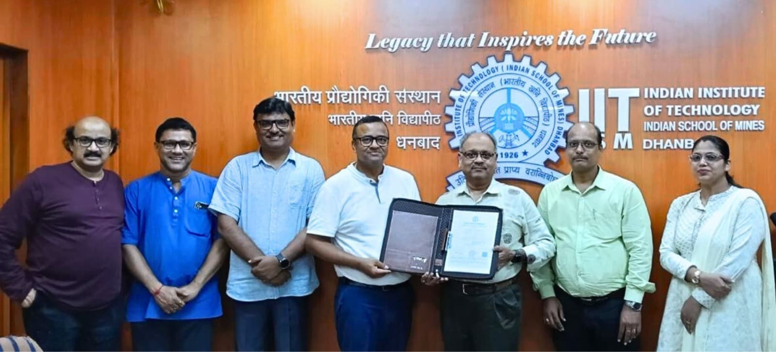 Dhanbad News: कैंसर अनुसंधान को लेकर आइआइटी आइएसएम व असर्फी चैरिटेबल ट्रस्ट के बीच हुआ समझौता