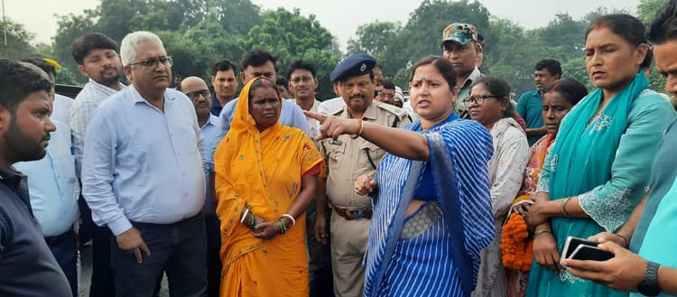 Dhanbad News: गोपालीचक में कोयला लोडिंग को लेकर विवाद गहराया