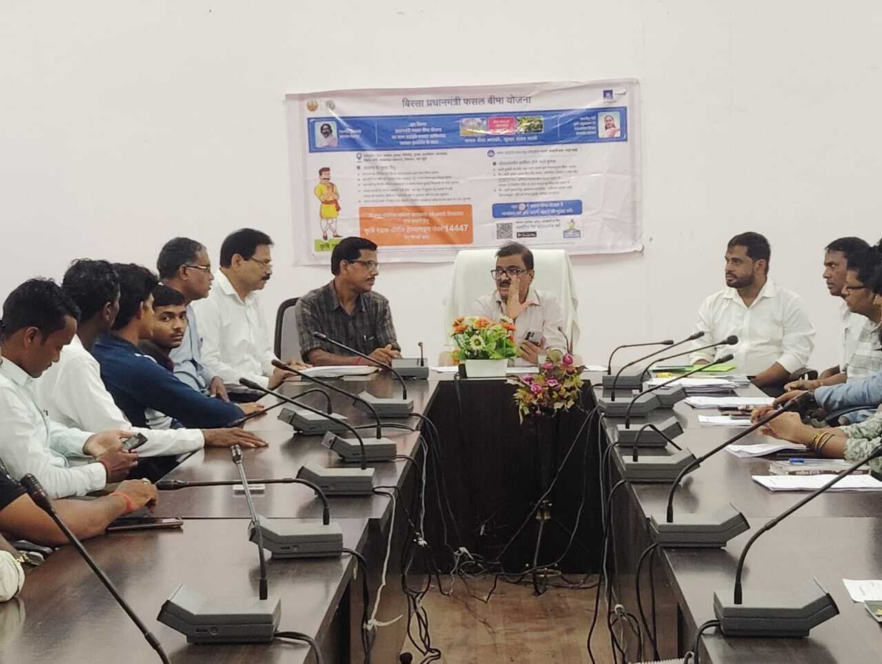 एक रुपये टोकन मनी देकर फसल बीमा करा सकते हैं किसान : बीडीओ