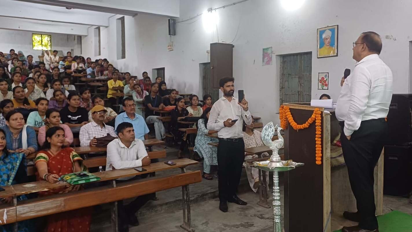 नयी छात्राओं के हौसलों को उड़ान देगा पूर्णिया महिला महाविद्यालय : प्रो. अनंत