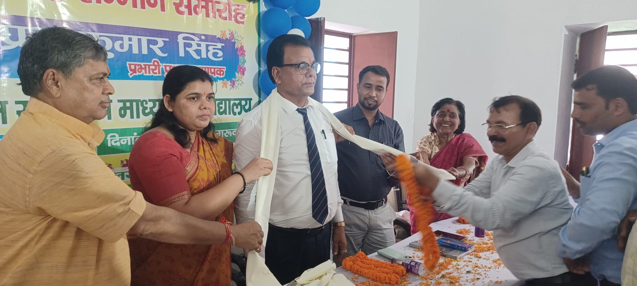 विधायक व महापौर ने की प्रधानाध्यापक की सराहना