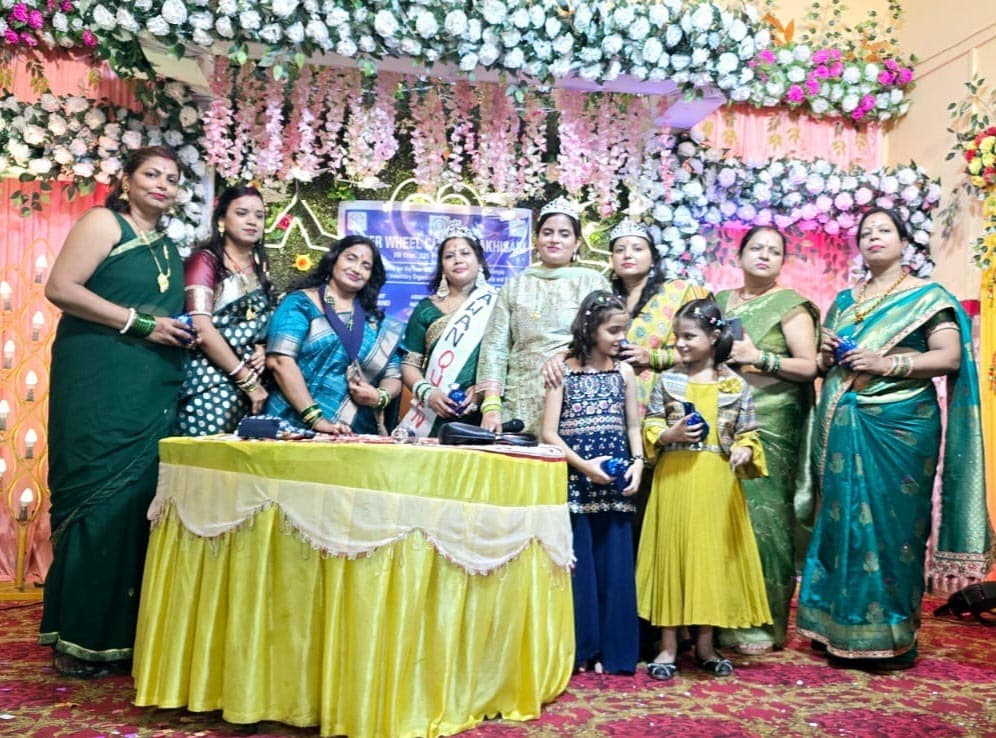 सावन महोत्सव में संगीता को प्रथम व सुरभि स्नेही को मिला द्वितीय पुरस्कार