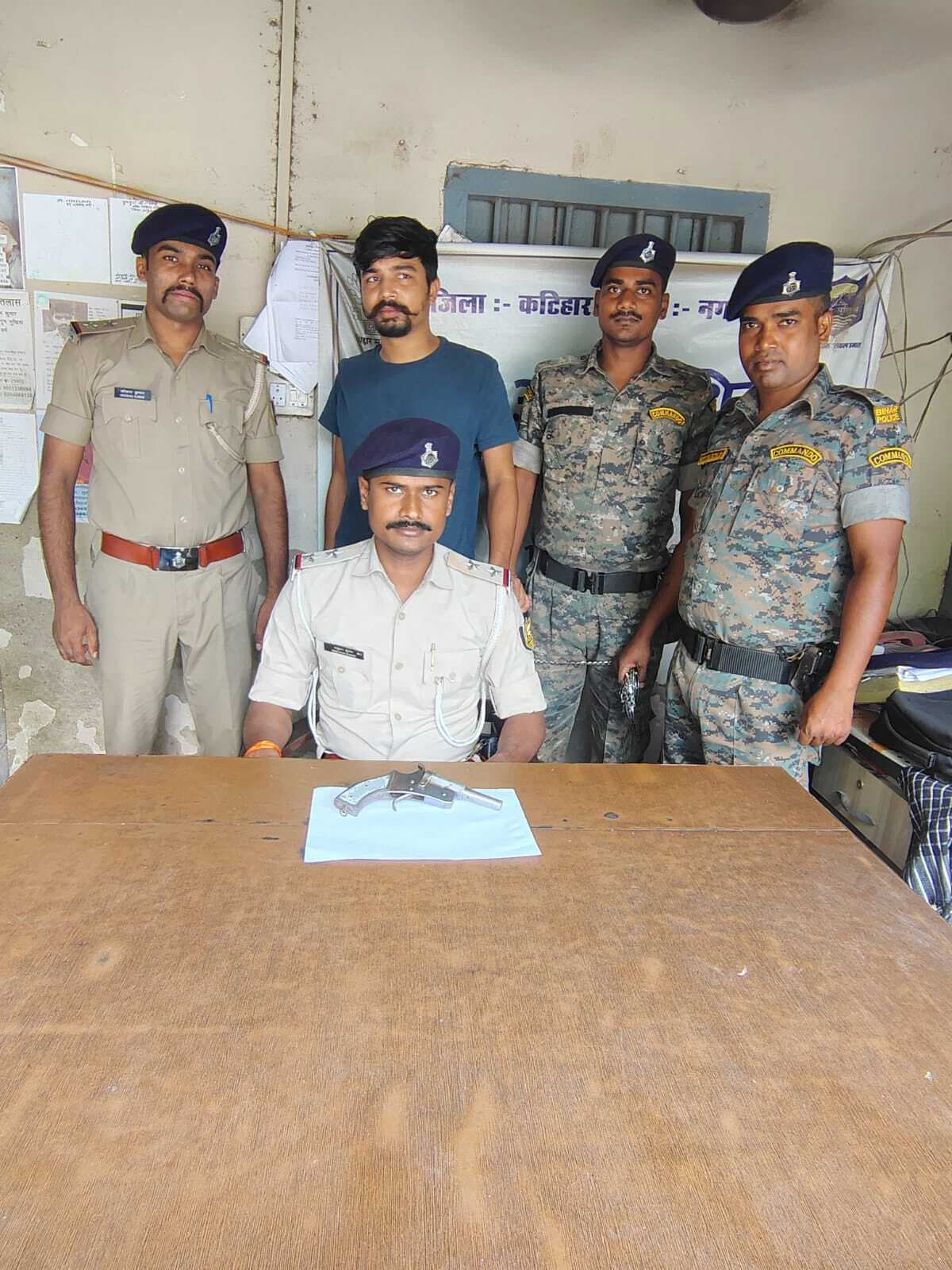 कट्टा के साथ आरोपित गिरफ्तार