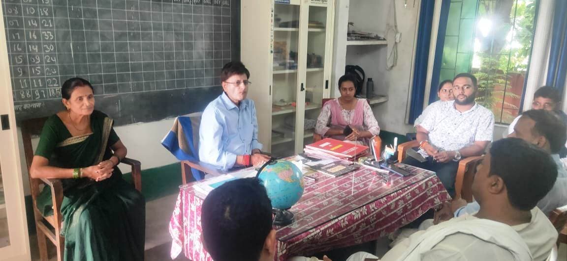 बीडीओ  की पहल पर मिडिल स्कूल पोला का गतिरोध हुआ समाप्त