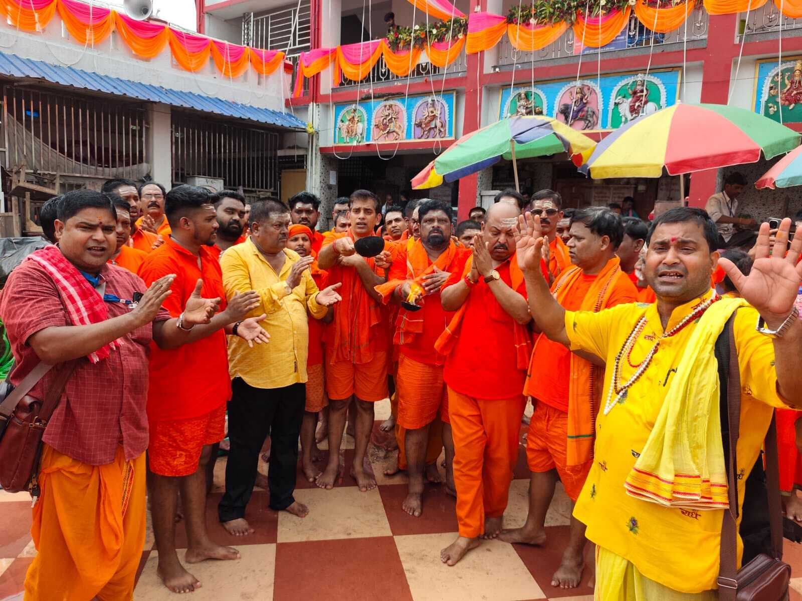 श्रावणी मेला : बाबा की भक्ति से सराबोर दिखा बासुकिनाथ धाम