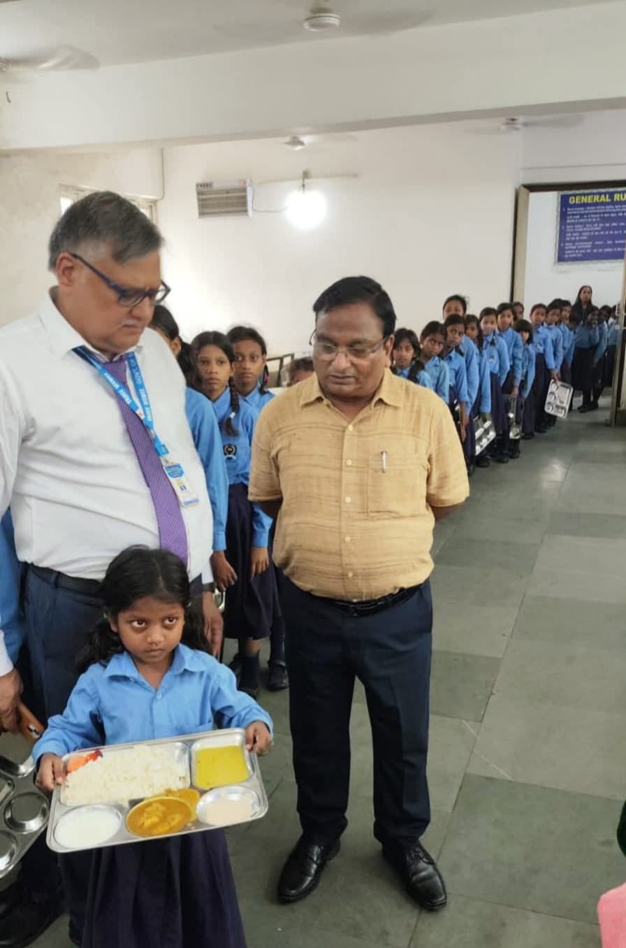 जिला कल्याण पदाधिकारी ने की छात्रावास की जांच