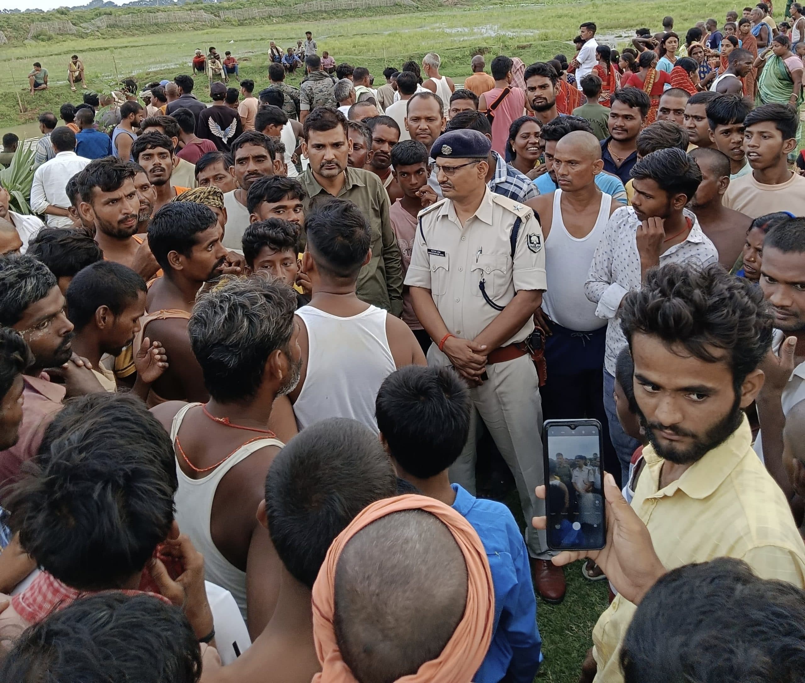 जकोहरी नदी में डूबा किशोर, तलाश जारी