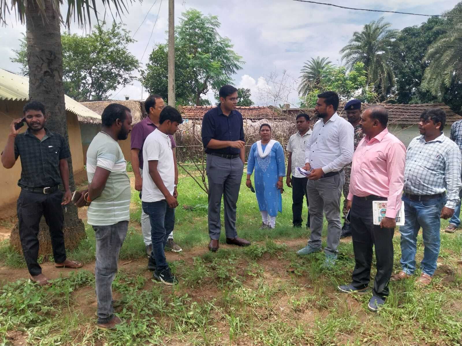 उपविकास आयुक्त ने की मसलिया में योजनाओं की समीक्षा